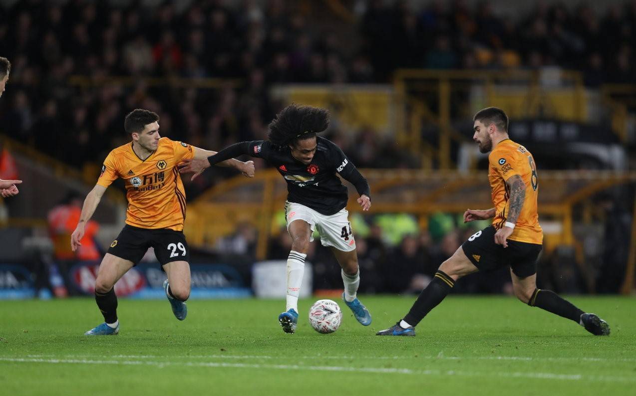 NG体育-包含胶东朱雀队鏖战祁连战狼队，篮球预选赛惊险晋级，核心复出即建功。逆风翻盘的范本的词条