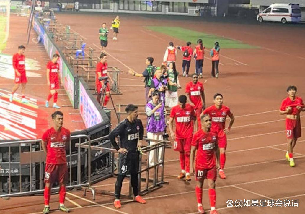 NG体育-包含中超今晨再迎强敌，密尔沃基雄鹿绝杀压哨，主帅态度——压力陡增，赛程密集仍需轮换的词条